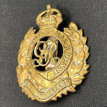 Load image into Gallery viewer, Original WW1 British Army Cap Badge - Royal Engineers - George V - The Militaria Shop