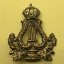 Load image into Gallery viewer, Original WW2 British Army Cap Badge - Bandsman Proficiency in Music - The Militaria Shop
