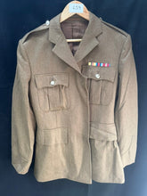 Lade das Bild in den Galerie-Viewer, British Army Surplus No.2 Service Dress Jacket - Size 176/104/88 - The Militaria Shop