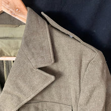 Lade das Bild in den Galerie-Viewer, Original WW2 US Army Class A Dress Jacket 1941 - Private Ryan Prop - 39" Long - The Militaria Shop