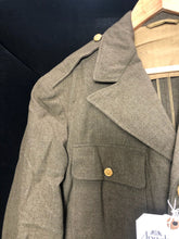 Lade das Bild in den Galerie-Viewer, Original WW2 US Army Class A Dress Jacket - Private Ryan Prop - 39" Long - The Militaria Shop