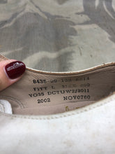 Load image into Gallery viewer, Genuine British Army Women's White Summer Shoes - WW2 Pattern - Size UK 4.5 L - The Militaria Shop