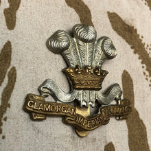 Charger l'image dans la galerie, Original WW1 British Army Cap Badge - Glamorgan Imperial Yeomanry - The Militaria Shop