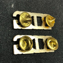 Lade das Bild in den Galerie-Viewer, Original British Collar Badge Pair - Royal Dragoon Guards - The Militaria Shop