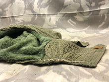 Lade das Bild in den Galerie-Viewer, Original Korean War Era British Army Middle Parka Detatchable Hood - The Militaria Shop