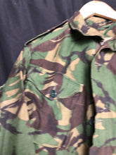 Charger l'image dans la galerie, Genuine Army Surplus British DPM Camouflaged Combat Smock Jacket - Size 170/104 - The Militaria Shop