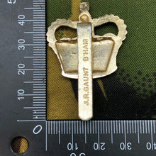 Charger l'image dans la galerie, Original British Staybrite Army Cap Badge Ministry of Defence Civilian Employee - The Militaria Shop