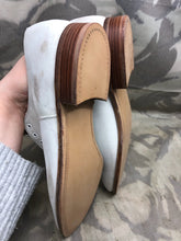 Load image into Gallery viewer, Genuine British Army Women's White Summer Shoes - WW2 Pattern - Size UK 11.5 M - The Militaria Shop