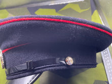 Lade das Bild in den Galerie-Viewer, Original British Army - Royal Engineers Peaked Cap - Size 58cm - The Militaria Shop