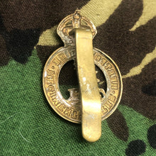 Load image into Gallery viewer, Original WW2 British Army Cap Badge - Hertfordshire Regiment - The Militaria Shop