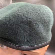 Charger l'image dans la galerie, Genuine British Army Forces Rifles Wool Beret - Size 59 - The Militaria Shop