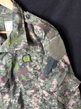 Lade das Bild in den Galerie-Viewer, Genuine Republic of Korea Navy Digital Camouflage Jacket Uniform - 46" Chest - The Militaria Shop