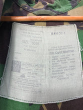 Charger l'image dans la galerie, British Military Surplus Army DPM Camouflage Combat Smock - Size 180/96 - The Militaria Shop