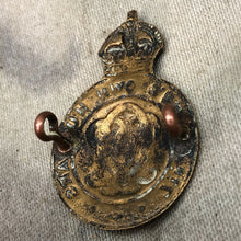 Load image into Gallery viewer, Original WW2 British Army 7th Queen's Own Hussars Cap Badge - The Militaria Shop