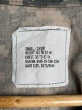 Charger l'image dans la galerie, Surplus US Army ACU Combat Uniform Jacket-Small Short - The Militaria Shop