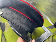 Charger l'image dans la galerie, Original British Army Royal Engineers Peaked Cap - 59cm - The Militaria Shop