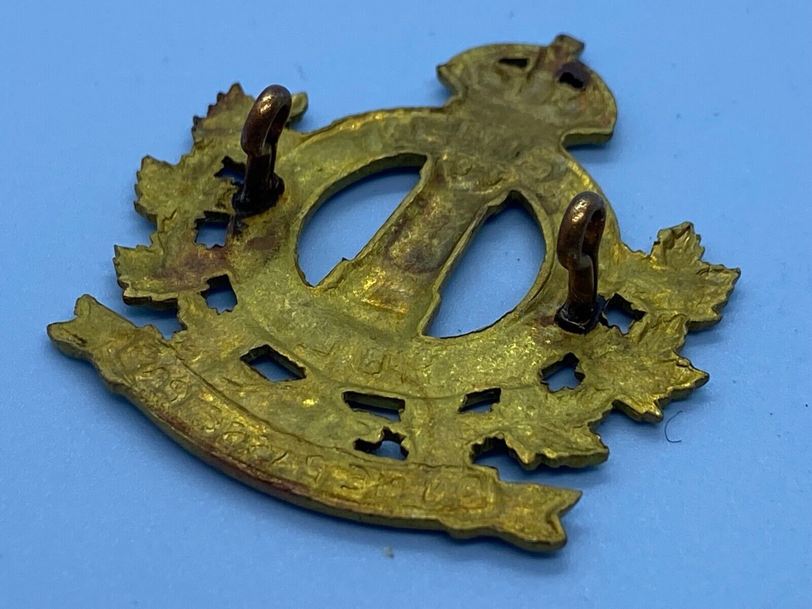 Original Canadian Army - Le Regiment of Hull Cap Badge - The Militaria Shop