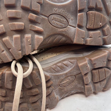 Charger l'image dans la galerie, British Army Surplus Brown/Tan Combat Boots - Meindl - Size UK 6 - The Militaria Shop