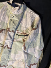 Load image into Gallery viewer, Gulf War US Army DCU Camouflaged Combat Field Coat/Jacket - Medium/Long - The Militaria Shop