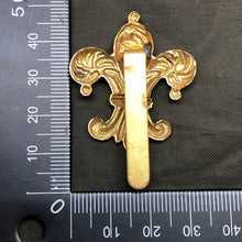 Charger l'image dans la galerie, British Army Cap/Beret Badge - 7th (Ardwick) Battalion Manchester Regiment - The Militaria Shop