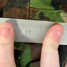 Load image into Gallery viewer, Genuine British Army Surplus DPM Camouflaged Jacket - 34" Chest - The Militaria Shop