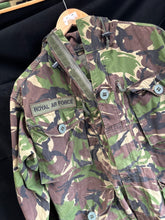 Load image into Gallery viewer, British Army DPM Camouflaged jacket Smock Windproof -Size 170/96 - The Militaria Shop