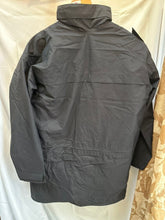 Charger l'image dans la galerie, Genuine NEW OLD STOCK British Royal Navy Wet Weather Jacket & Liner Size 180/90 - The Militaria Shop