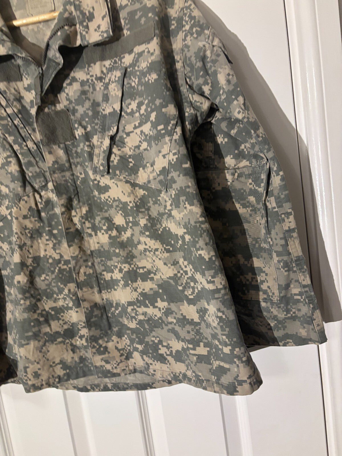 Surplus US Army ACU Combat Uniform Jacket -Size Medium-Regular - The Militaria Shop