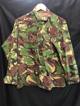 Charger l'image dans la galerie, Genuine British Army Camouflage DPM Jacket - Size 160/96 - The Militaria Shop