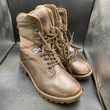 Load image into Gallery viewer, British Army Surplus Brown Leather YDS Kestrel Combat Patrol Boots - Size UK 7 M - The Militaria Shop