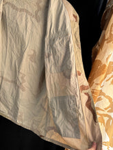 Charger l'image dans la galerie, Gulf War US Army DCU Camouflaged Combat Field Coat/Jacket - Large/Long - The Militaria Shop