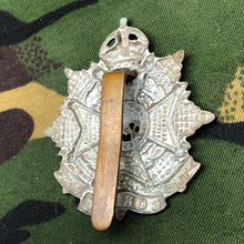 Lade das Bild in den Galerie-Viewer, Original WW2 British Cap Badge - Border Regiment - The Militaria Shop