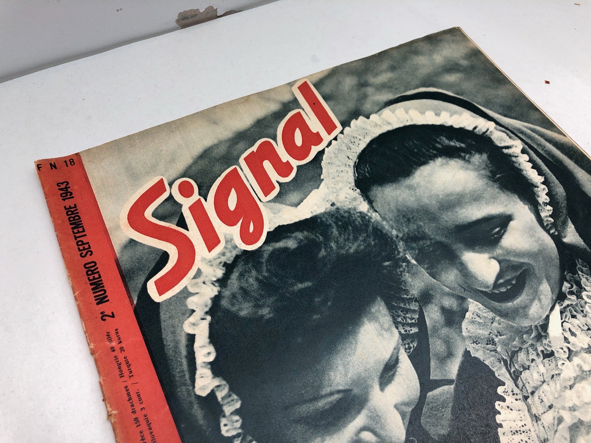 Original French Language WW2 Propaganda Signal Magazine - No.18 1943 - The Militaria Shop