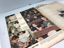 Load image into Gallery viewer, Original Dutch Language WW2 Propaganda Signaal Magazine - No.16 1943 - The Militaria Shop
