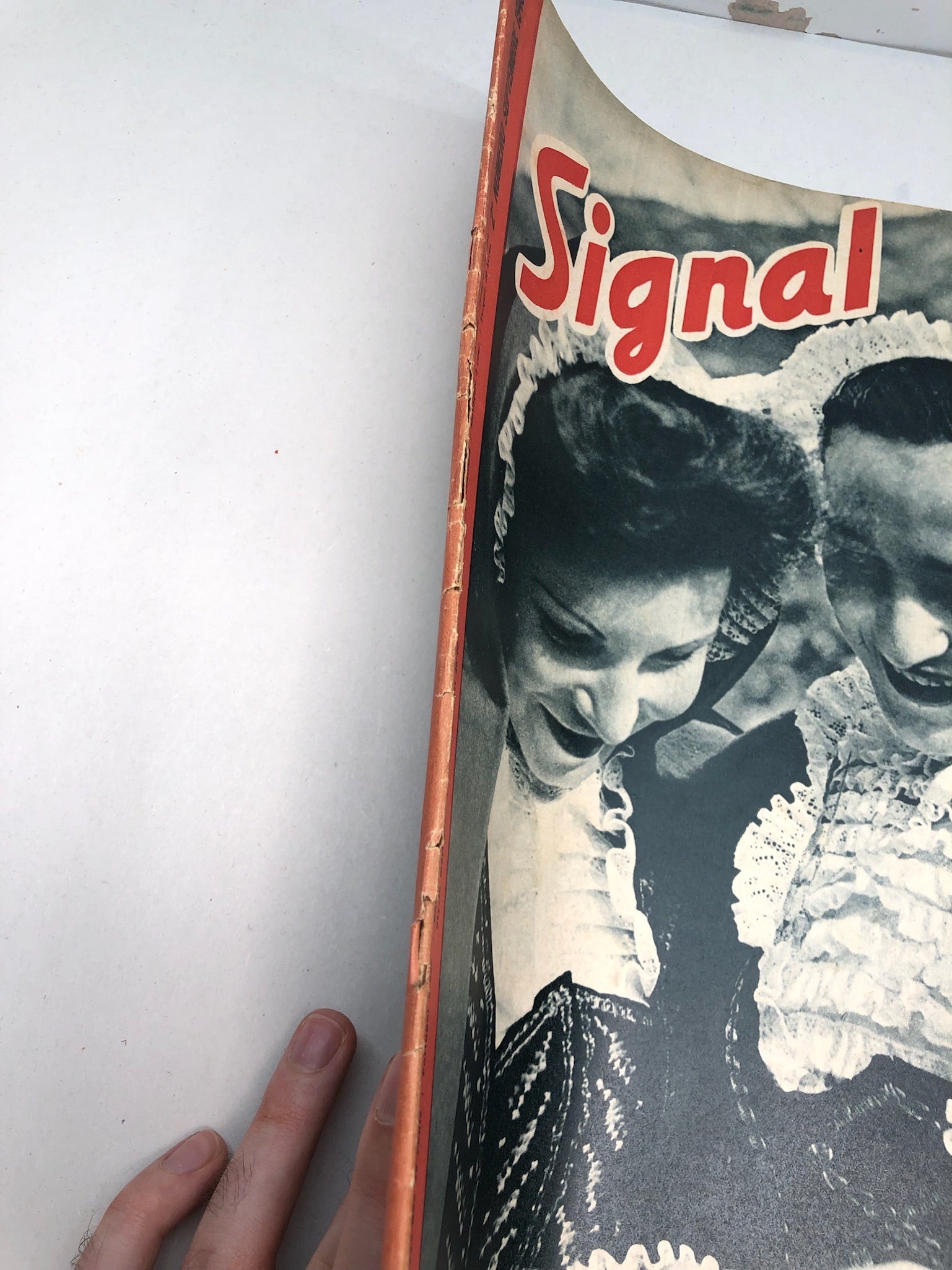 Original French Language WW2 Propaganda Signal Magazine - No.18 1943 - The Militaria Shop