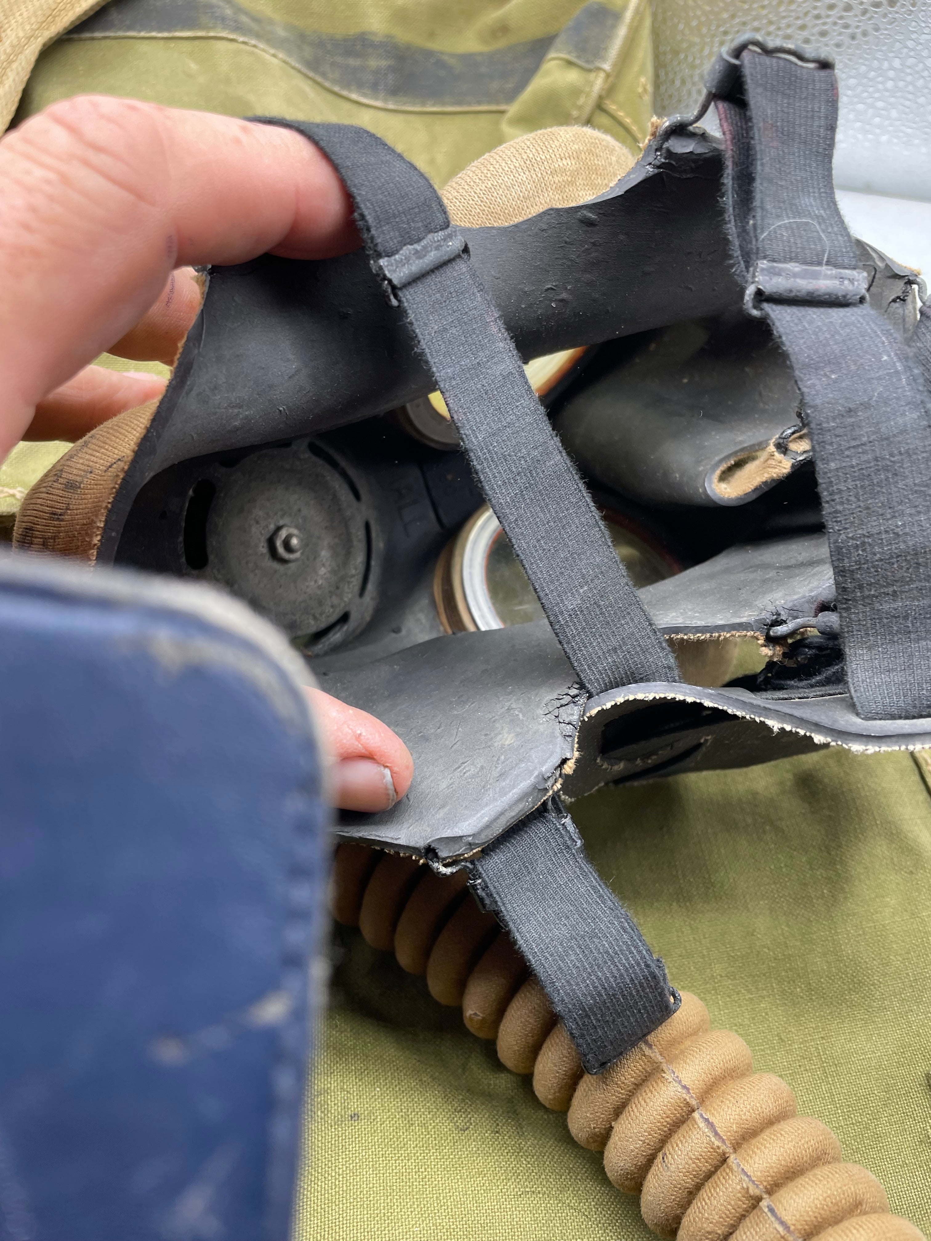 Original WW2 British Army Long-Hose Gas Mask with Bag - The Militaria Shop