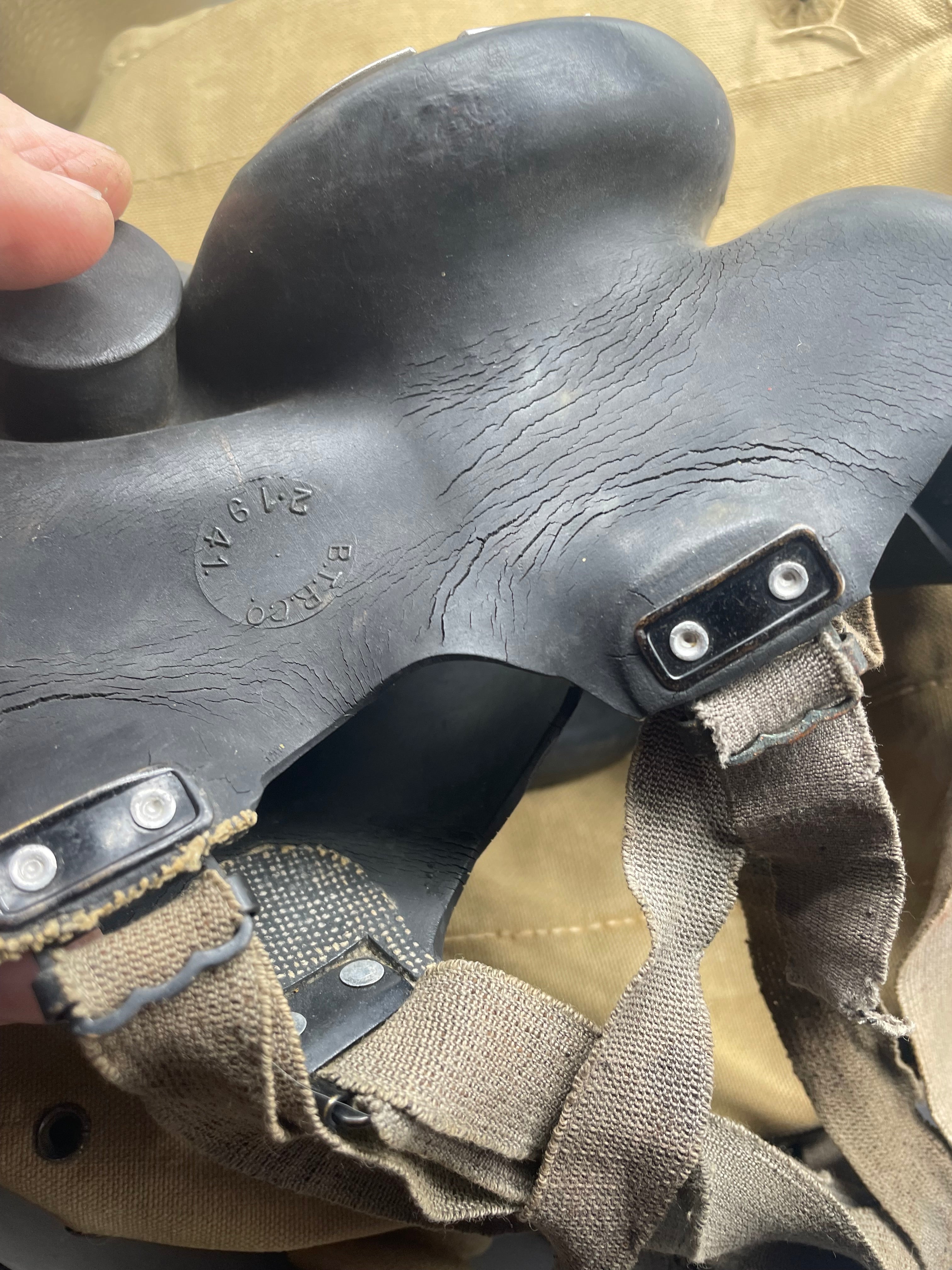 Original WW2 British Army Long-Hose Gas Mask with Bag - The Militaria Shop