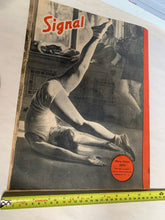 Load image into Gallery viewer, Original French Language WW2 German Signal Magazine - May 1942 - The Militaria Shop