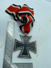 Charger l'image dans la galerie, Original WW2 German Iron Cross 2nd Class - with Ribbon - The Militaria Shop