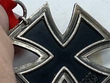 Charger l'image dans la galerie, Original WW2 German Iron Cross 2nd Class - with Ribbon - The Militaria Shop