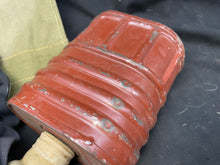 Charger l'image dans la galerie, Original WW2 British Army General Service Gas Mask with Bag