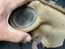 Charger l'image dans la galerie, Original WW2 British Army General Service Gas Mask (Mask Only) - T-Mask Variation