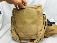 Charger l'image dans la galerie, Original WW2 British Army T-Mic GSR Gas Mask General Service Respirator - Size Large