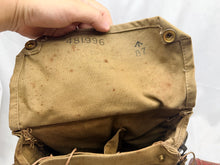 Lade das Bild in den Galerie-Viewer, Original WW2 British Army GSR Gas Mask General Service Respirator & Bag