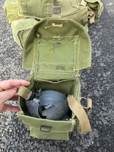 Charger l'image dans la galerie, Original WW2 British Army Lightweight Assault Gas Mask & Bag Set - The Militaria Shop