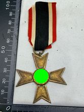 Load image into Gallery viewer, Original WW2 German Army War Merit Cross