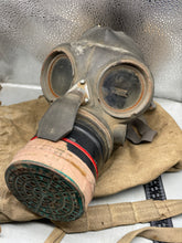 Load image into Gallery viewer, A WW2 British Home Front Wardens / Fire Watchers Gas Mask & Bag - The Militaria Shop