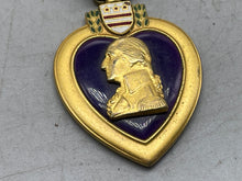 Load image into Gallery viewer, Original WW2 US Army Purple Heart Medal - in Great Condition - The Militaria Shop