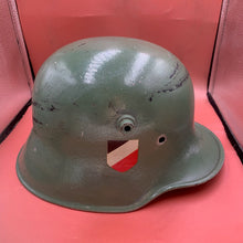 Charger l'image dans la galerie, Original WW1/WW2 German Army Stahlhelm M18 Helmet