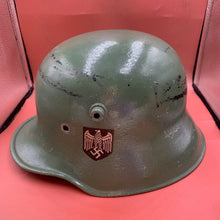 Charger l'image dans la galerie, Original WW1/WW2 German Army Stahlhelm M18 Helmet